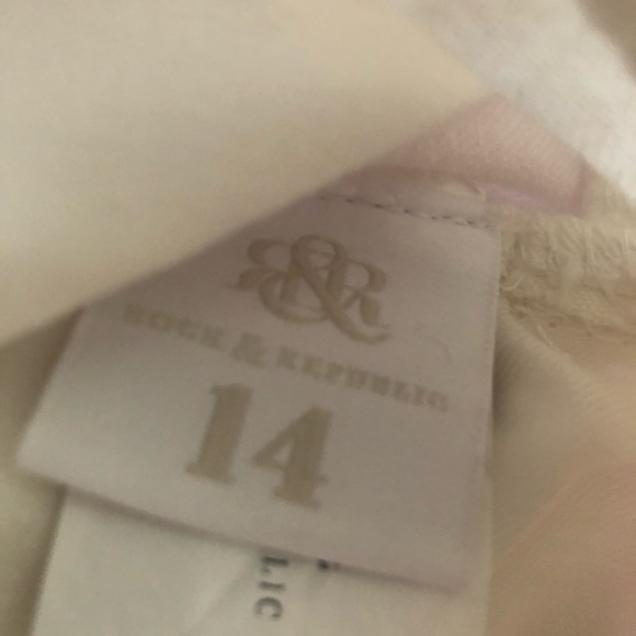 Jeans - Picture 2 of 5